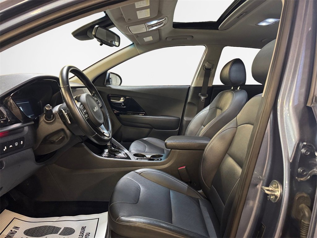 Certified 2022 Kia Niro Touring Special Edition image 12