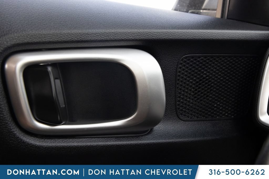 Used 2025 Hyundai Venue SEL FWD image 15