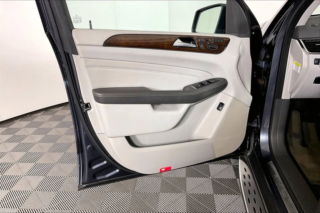 Used 2012 Mercedes-Benz ML 350 4MATIC image 25