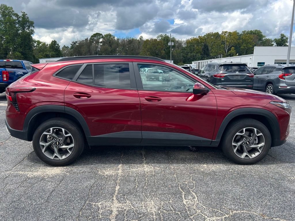 Used 2025 Chevrolet Trax LT FWD video 2