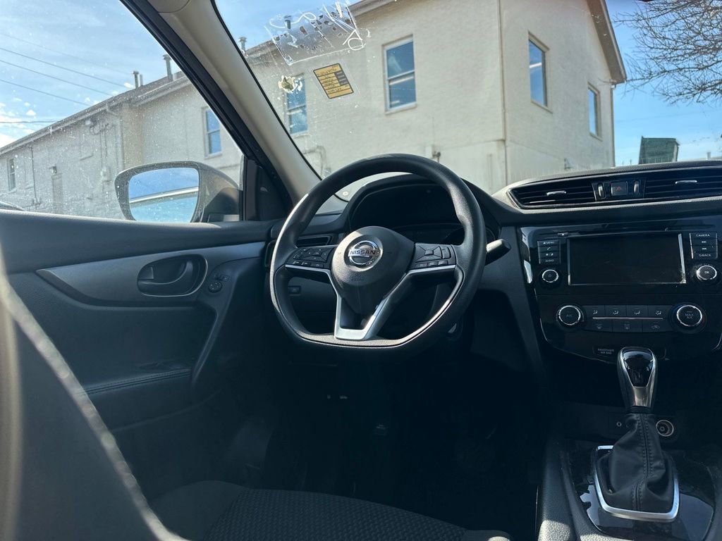 Used 2022 Nissan Rogue Sport S image 46