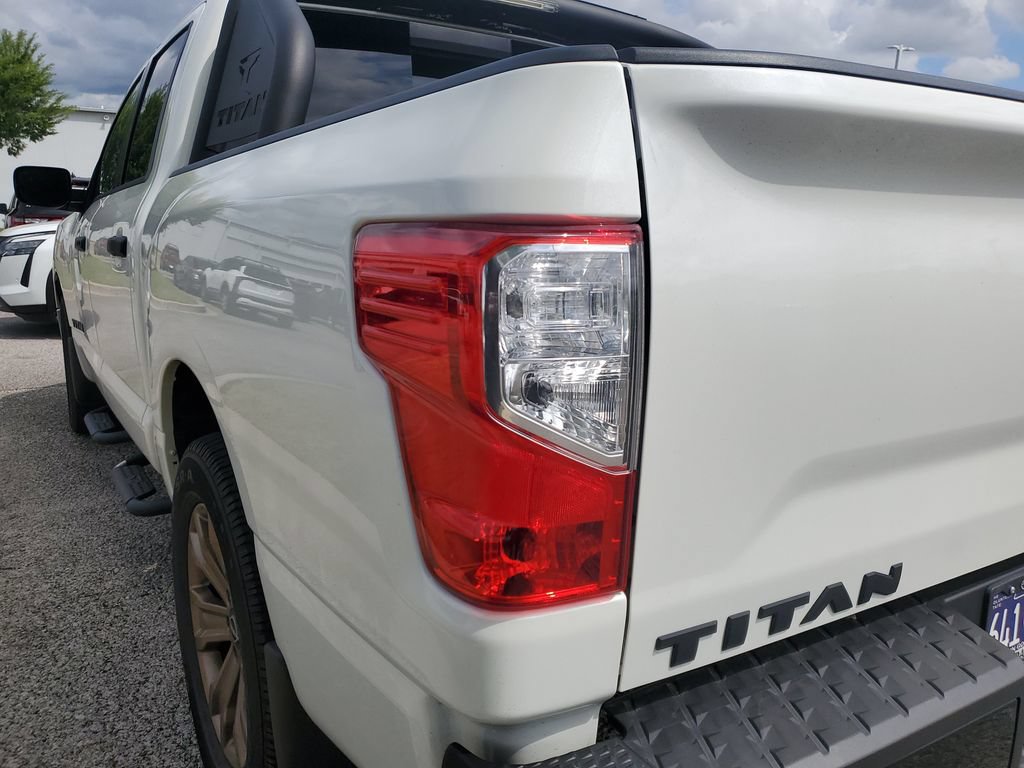 Certified 2024 Nissan Titan SV w/ SV Bronze Edition Package AWD/4WD image 13