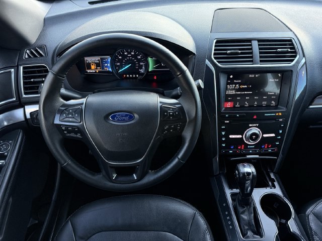Used 2019 Ford Explorer Limited w/ Class III Trailer Tow Package FWD image 11