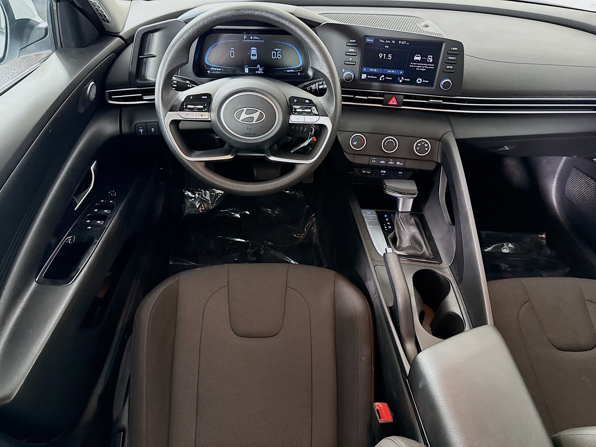 Used 2025 Hyundai Elantra SE FWD image 17