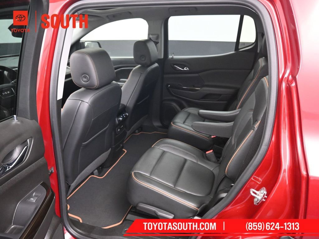 Used 2022 GMC Acadia AT4 w/ Technology Package image 10