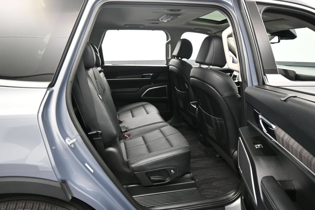 Used 2024 Kia Telluride EX AWD/4WD image 42