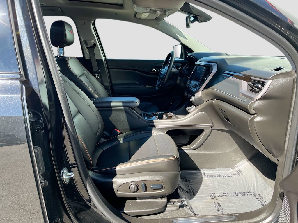 Used 2023 GMC Acadia AT4 w/ Technology Package image 32