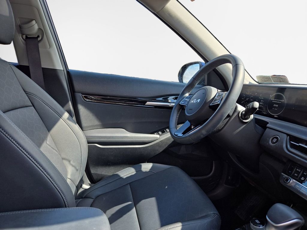 Certified 2026 Kia Seltos EX w/ EX Sunroof Package image 23