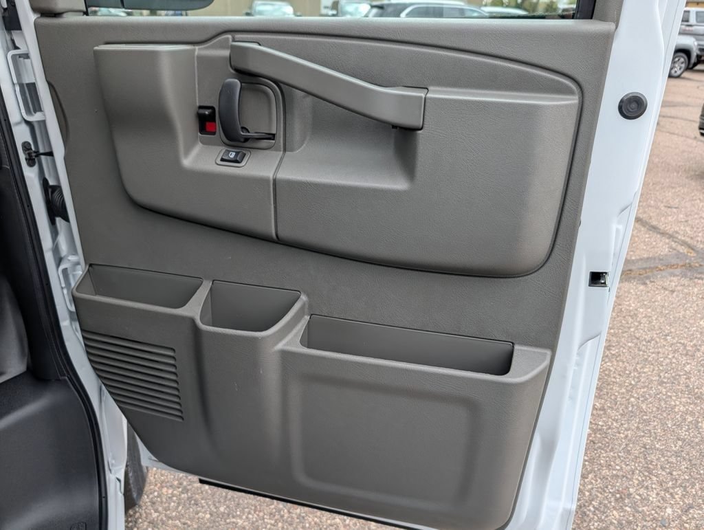 New 2026 GMC Savana 3500 Extended w/ Driver Convenience Package RWD image 20