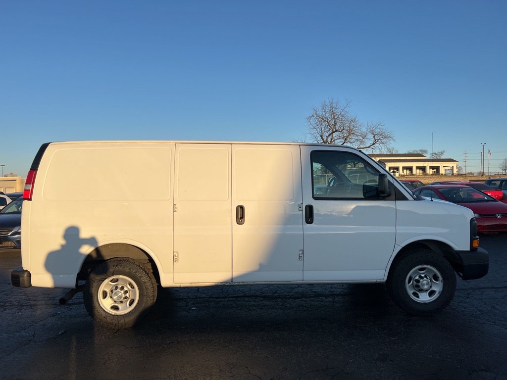 Used 2015 Chevrolet Express 2500 RWD image 8