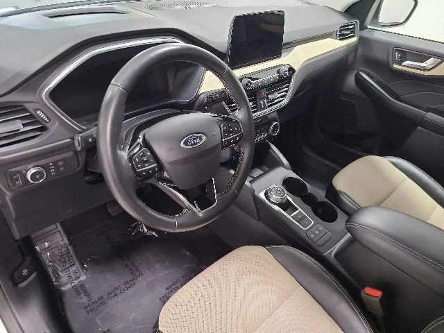 Used 2022 Ford Escape Titanium w/ Titanium Elite Package AWD/4WD image 26