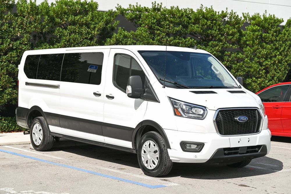 Used 2023 Ford Transit 350 XLT RWD image 3