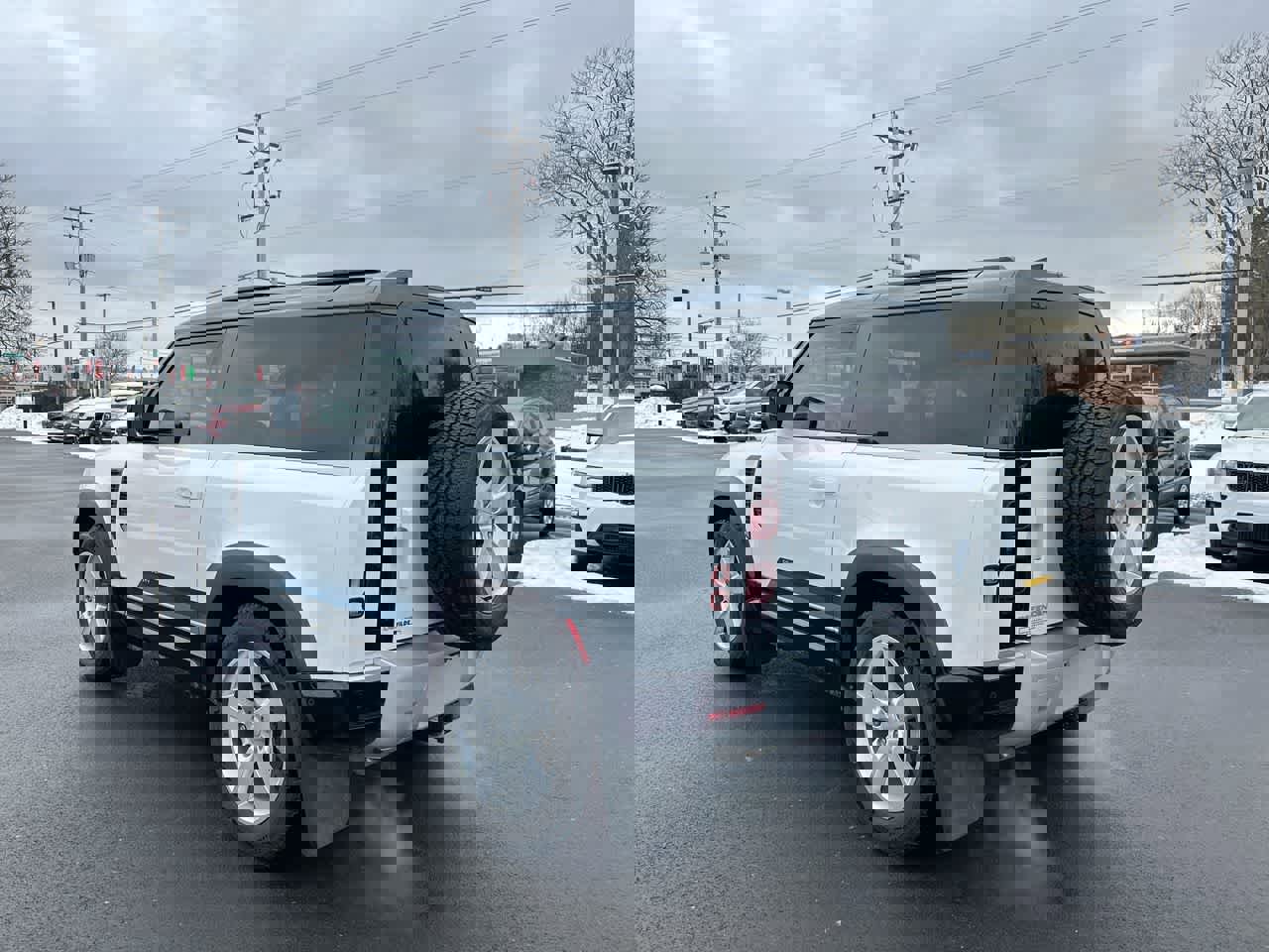 Used 2025 Land Rover Defender 90 S image 11