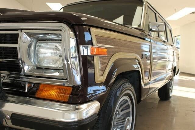 Used 1989 Jeep Grand Wagoneer image 35