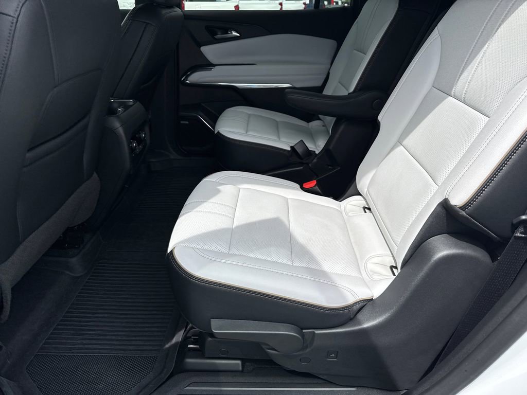 Used 2025 Chevrolet Traverse High Country image 22