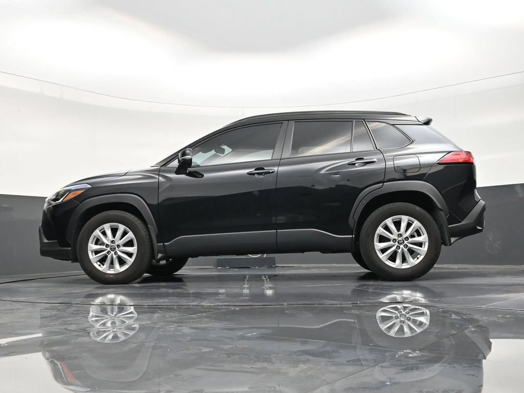 Used 2024 Toyota Corolla Cross LE FWD image 21