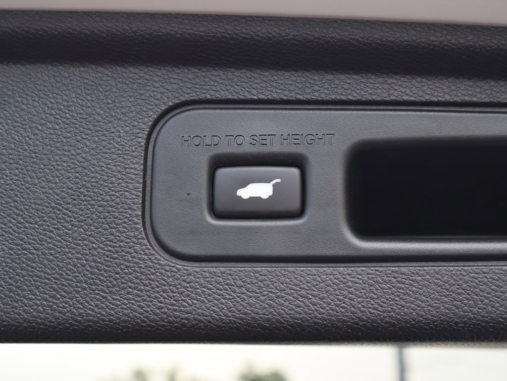 Certified 2024 Honda Odyssey Touring image 17