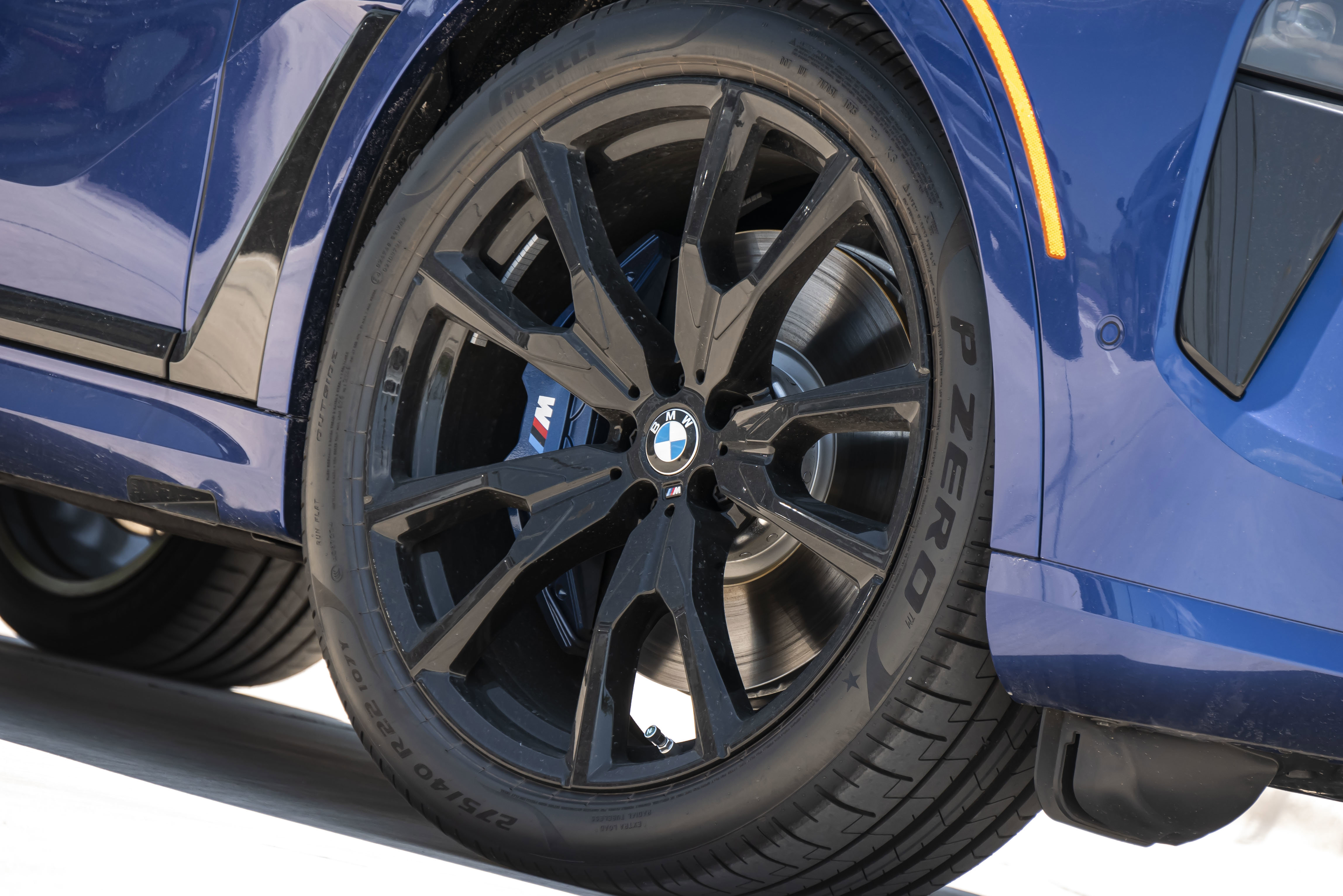 New 2026 BMW X7 M60i image 7