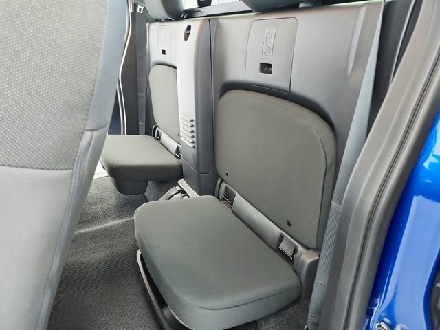 Used 2024 Nissan Frontier SV w/ SV Convenience Package image 35