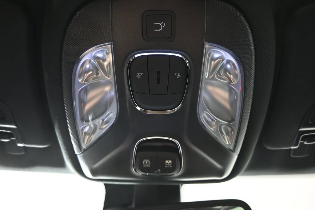 New 2026 Jeep Compass Trailhawk w/ Sun, Sound & Navigation Group AWD/4WD image 30