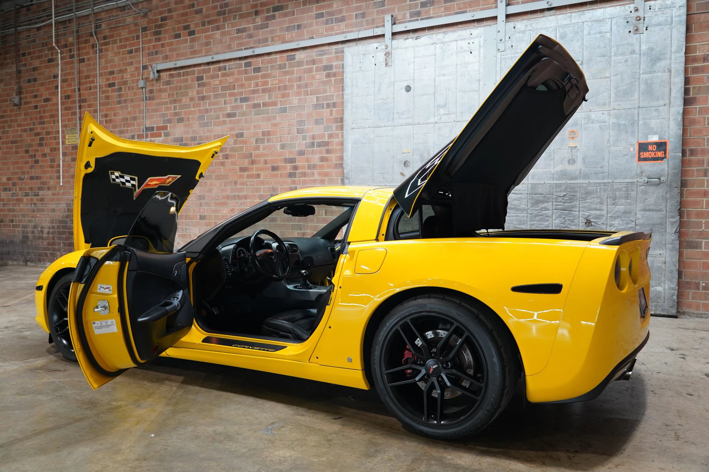 Used 2006 Chevrolet Corvette Coupe w/ Preferred Equipment Group image 33