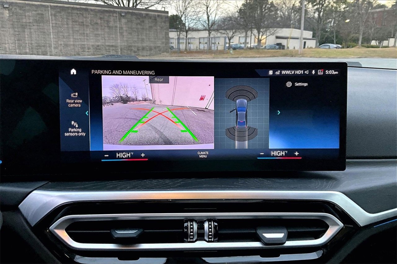 Used 2023 BMW 330i xDrive 330i xDrive w/ Driving Assistance Package image 14