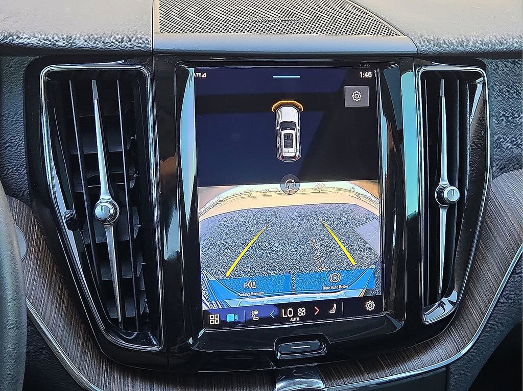 Certified 2023 Volvo XC60 B5 Plus w/ Protection Package Premier image 28