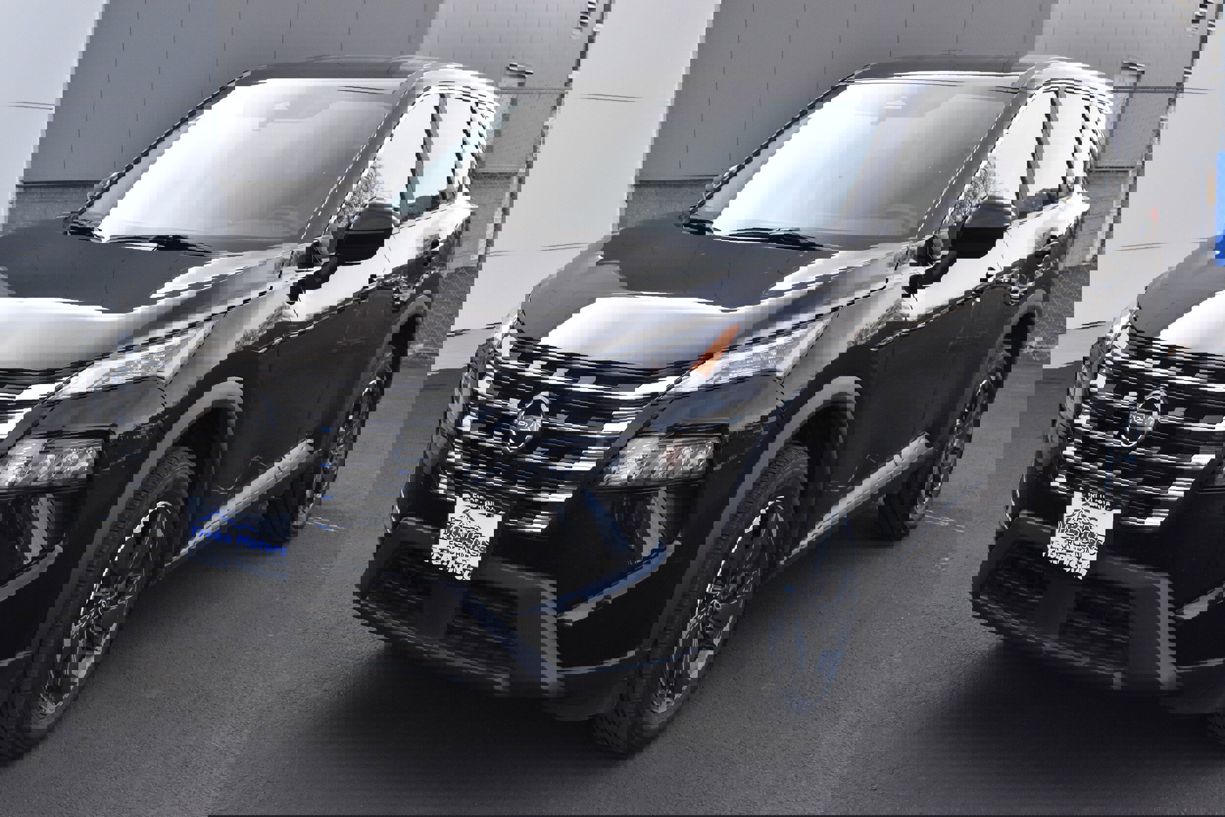 Used 2024 Nissan Rogue SV image 14