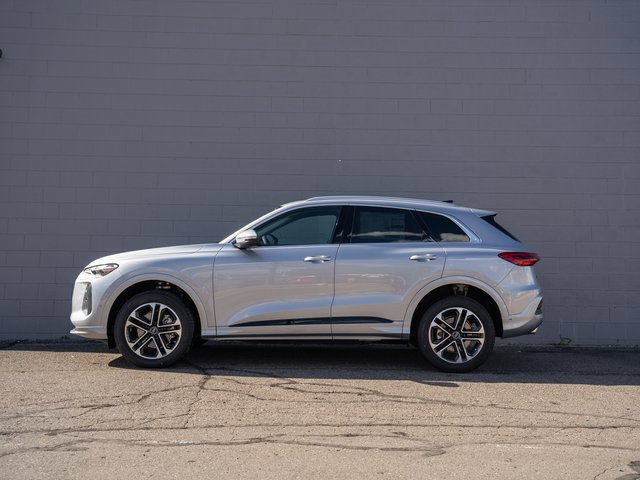 New 2025 Audi Q5 Premium image 3