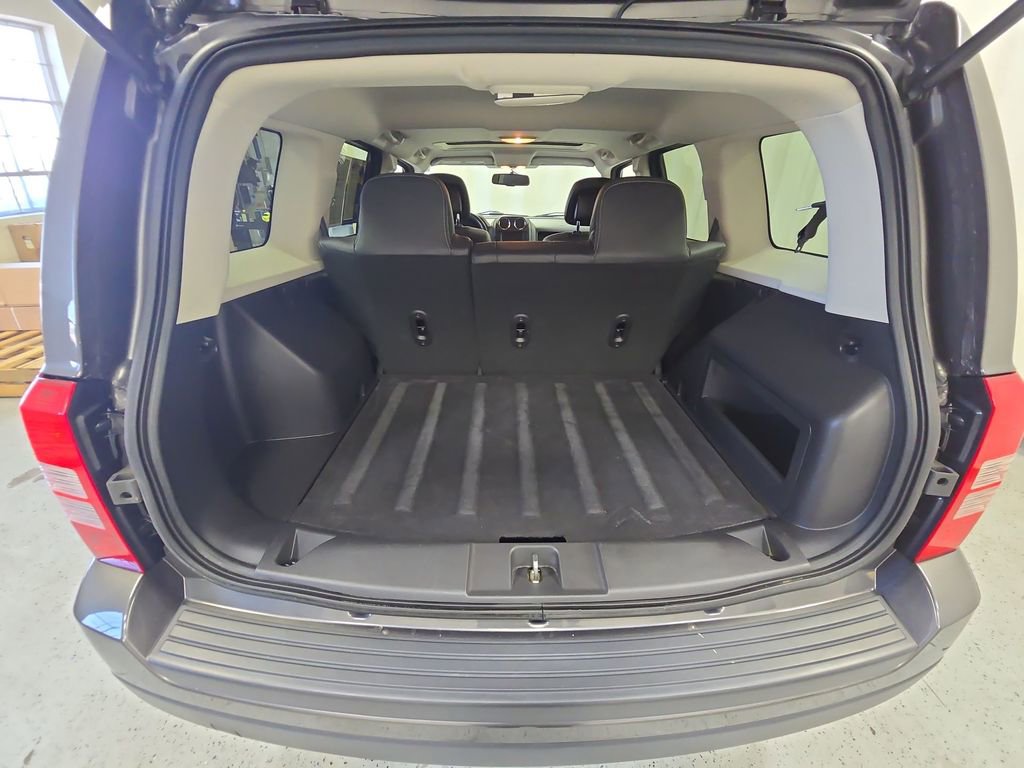 Used 2014 Jeep Patriot High Altitude FWD image 35
