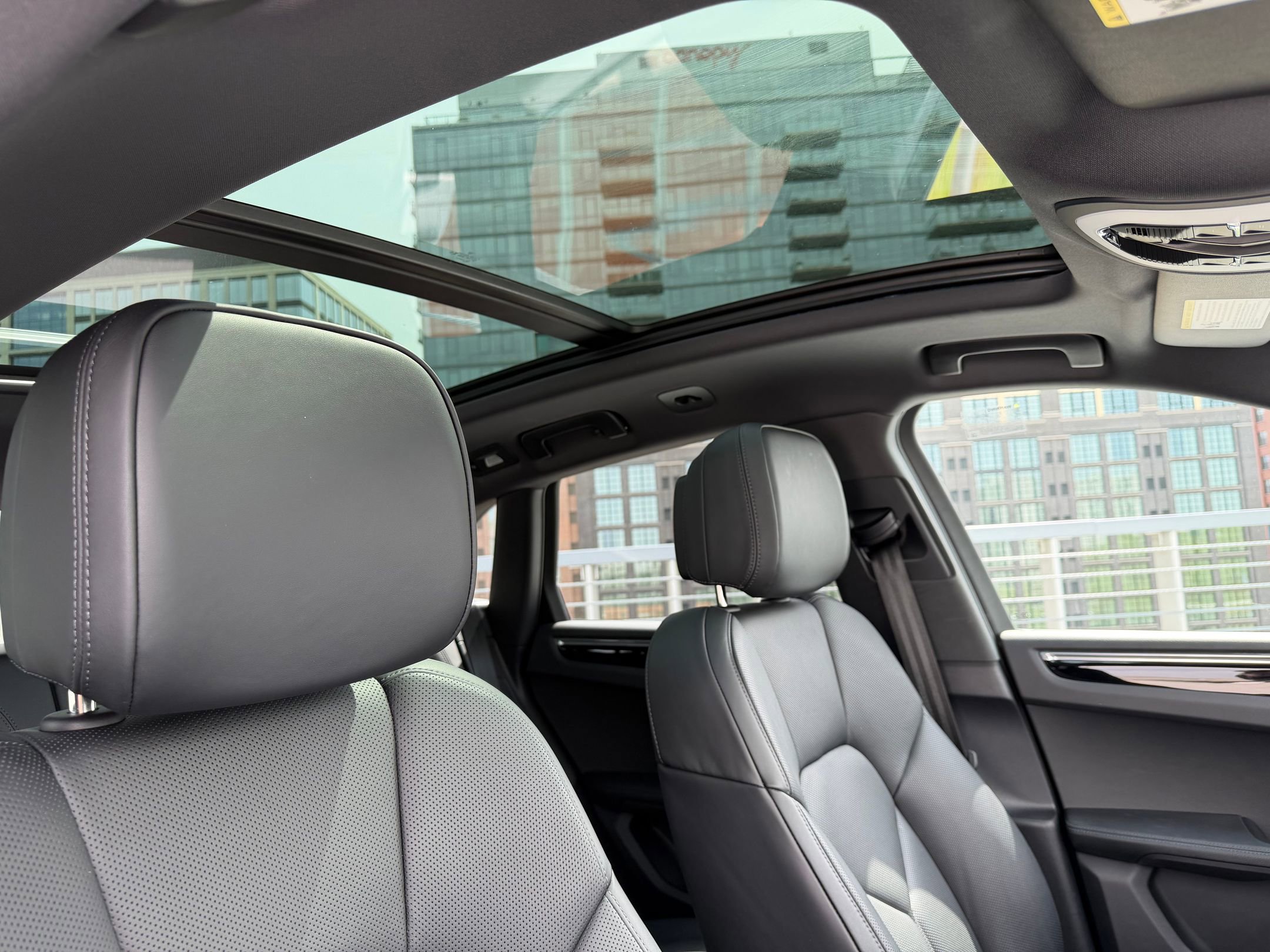 Certified 2026 Porsche Macan AWD/4WD image 13
