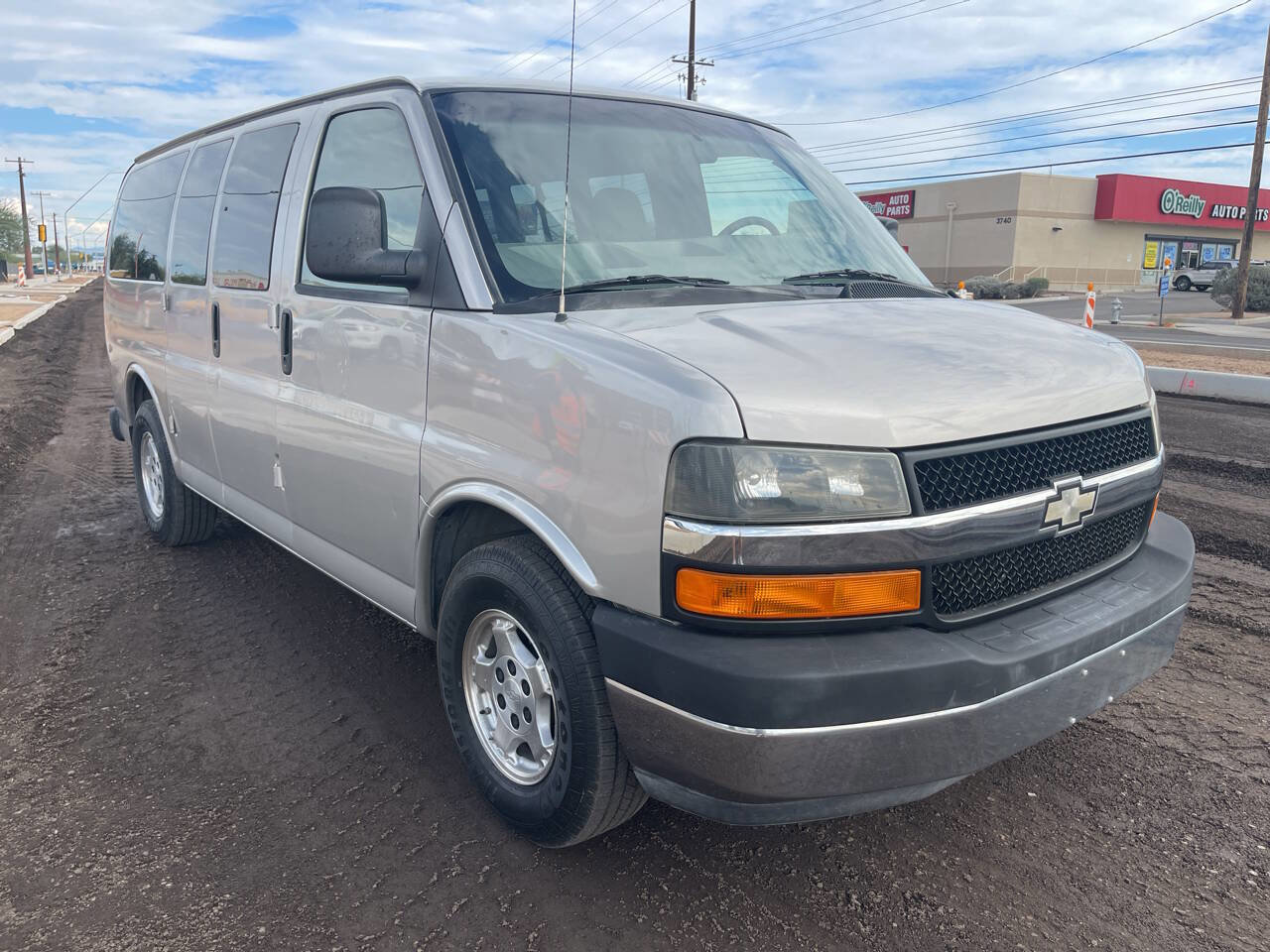 Used 2008 Chevrolet Express 1500 Passenger w/ LT Preferred Equipment Group image 9