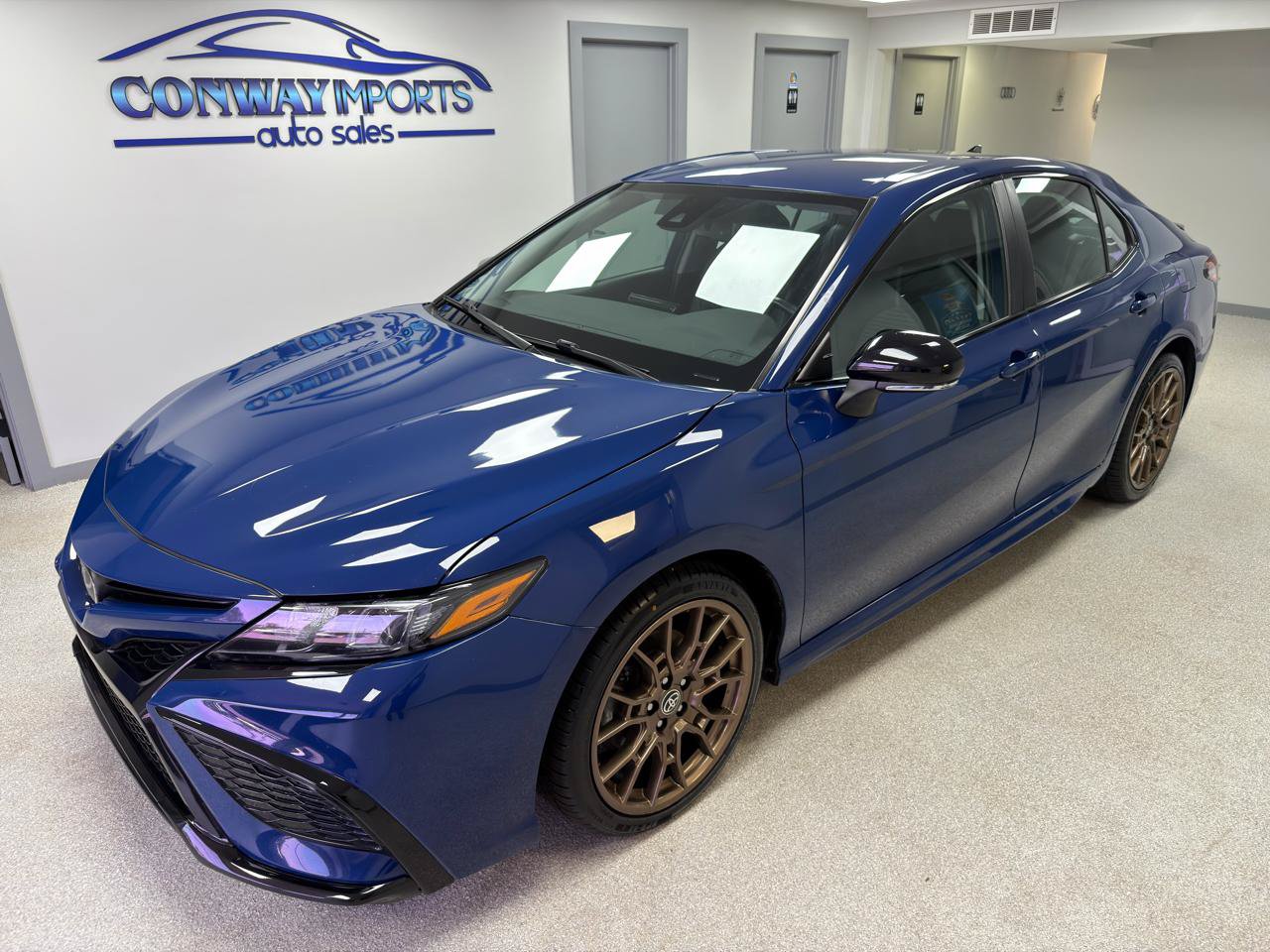 Used 2023 Toyota Camry SE w/ Convenience Package AWD/4WD image 2