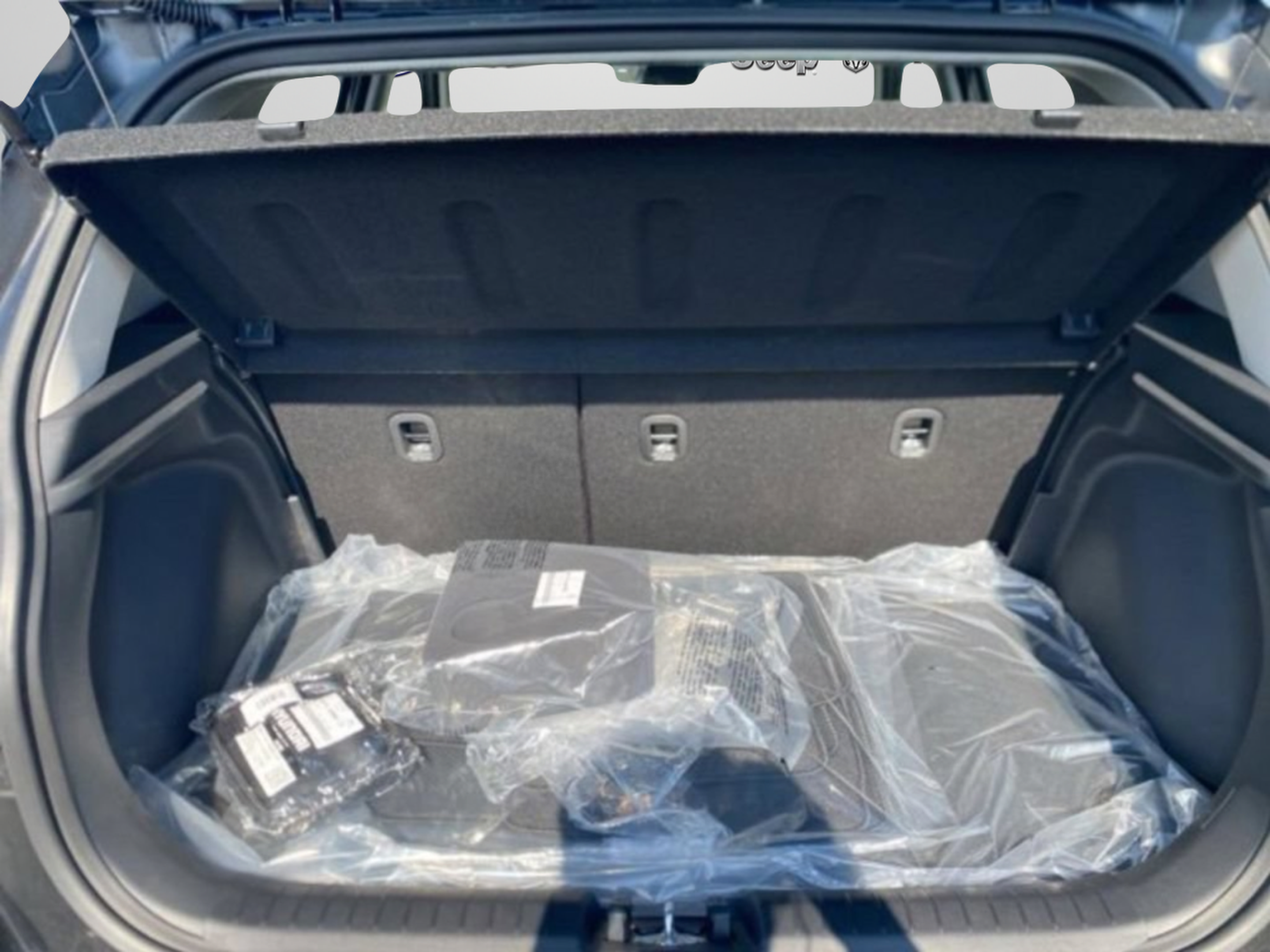 Used 2025 Hyundai Venue SEL FWD image 35
