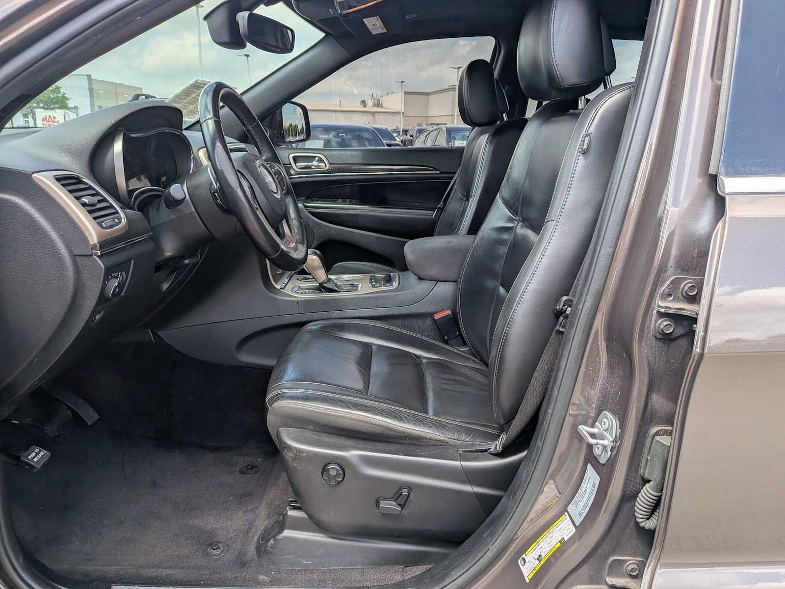 Used 2017 Jeep Grand Cherokee Limited AWD/4WD image 14