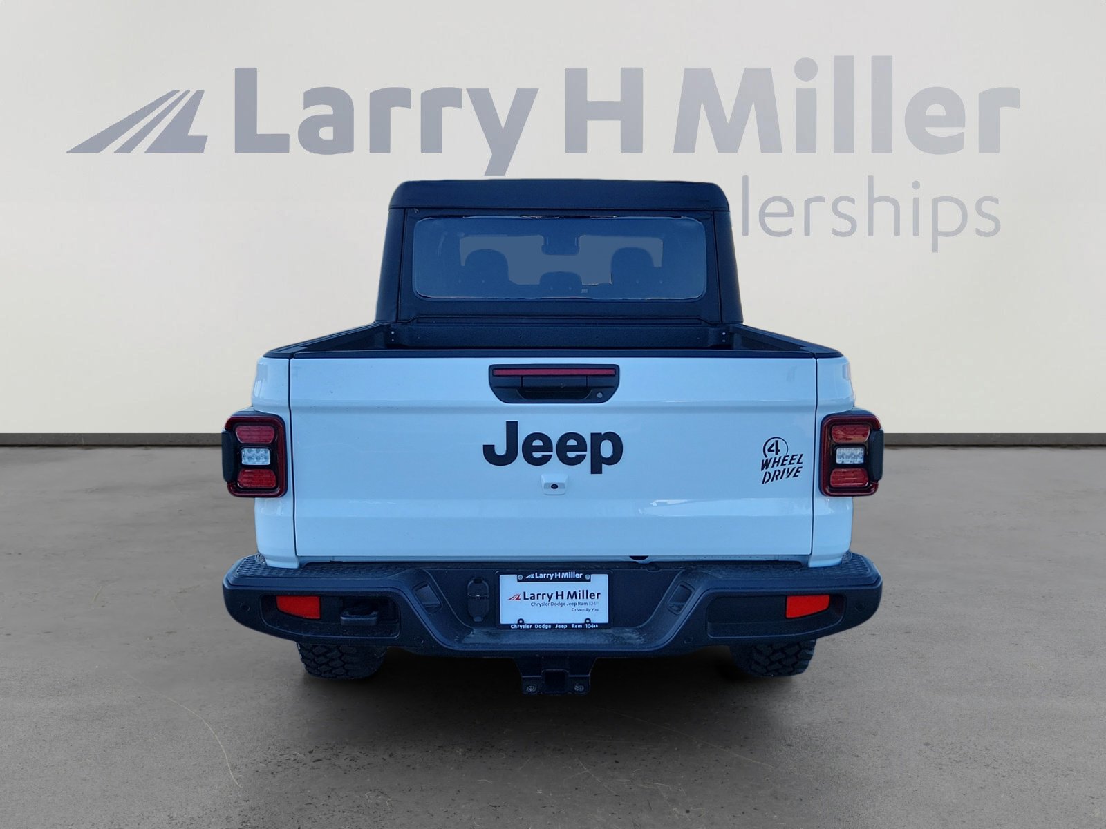 New 2025 Jeep Gladiator Willys AWD/4WD image 5