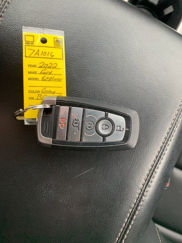 Used 2022 Ford Explorer XLT w/ Equipment Group 202A image 27