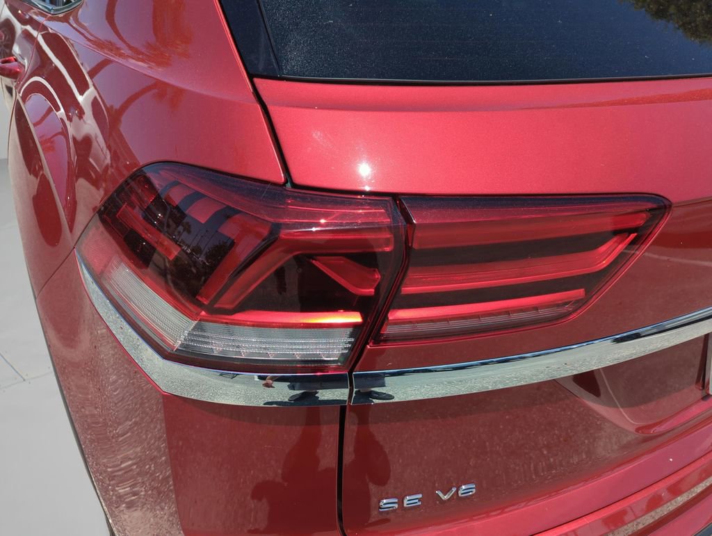 Used 2022 Volkswagen Atlas Cross Sport SE FWD image 45