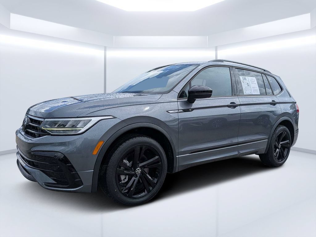 Used 2023 Volkswagen Tiguan SE R-Line FWD image 9
