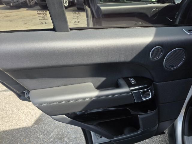 Used 2016 Land Rover Range Rover HSE AWD/4WD image 19