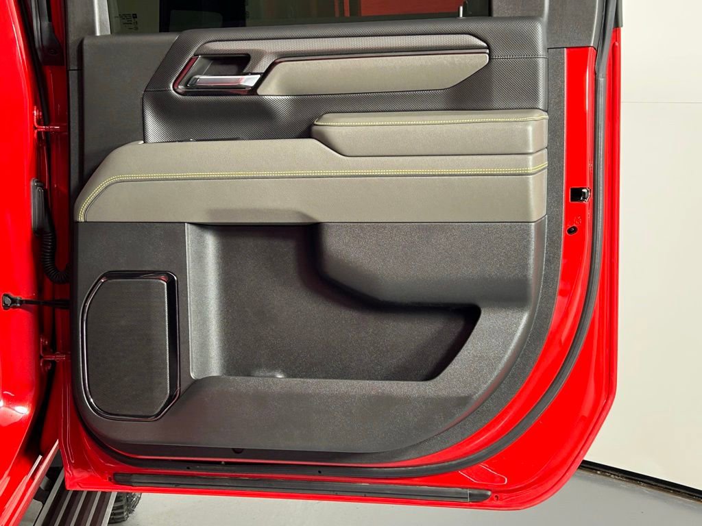 Used 2024 Chevrolet Silverado 2500 ZR2 w/ Technology Package AWD/4WD image 13