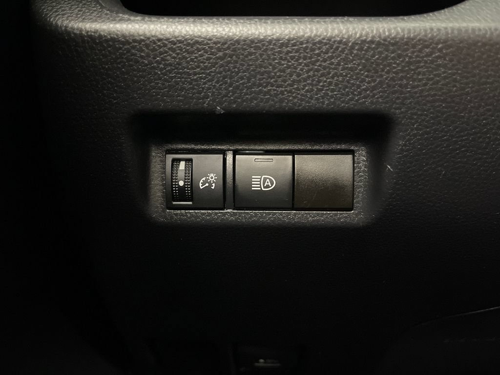 Certified 2024 Toyota RAV4 XLE FWD image 28