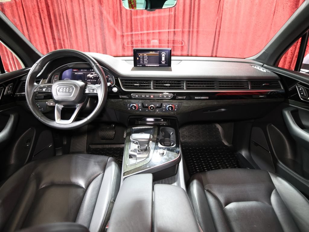 Used 2018 Audi Q7 3.0T Premium Plus w/ Premium Plus Package AWD/4WD image 17