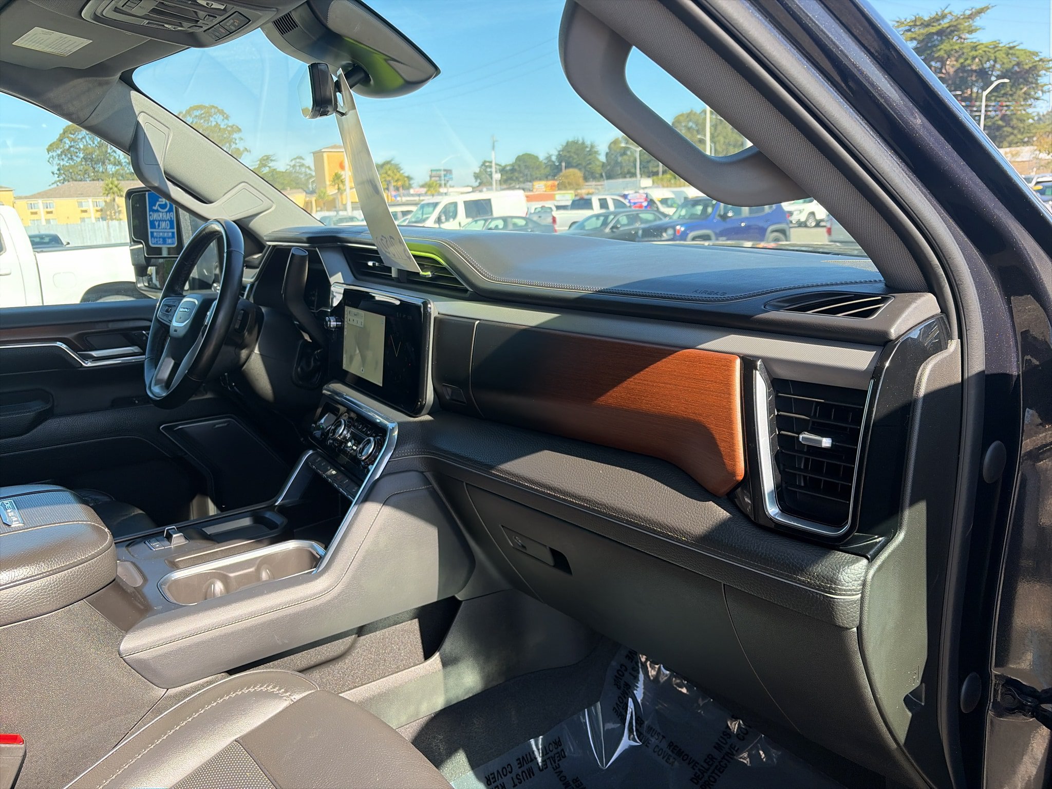 Used 2024 GMC Sierra 3500 Denali w/ Denali Reserve Package AWD/4WD image 24