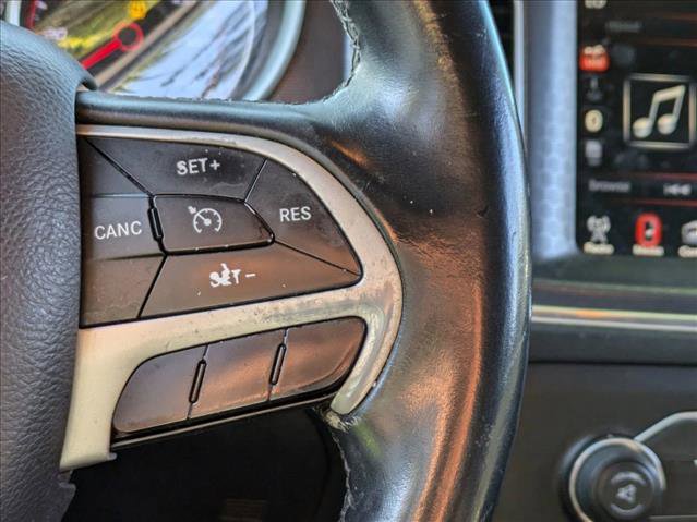 Used 2016 Dodge Charger SXT image 11