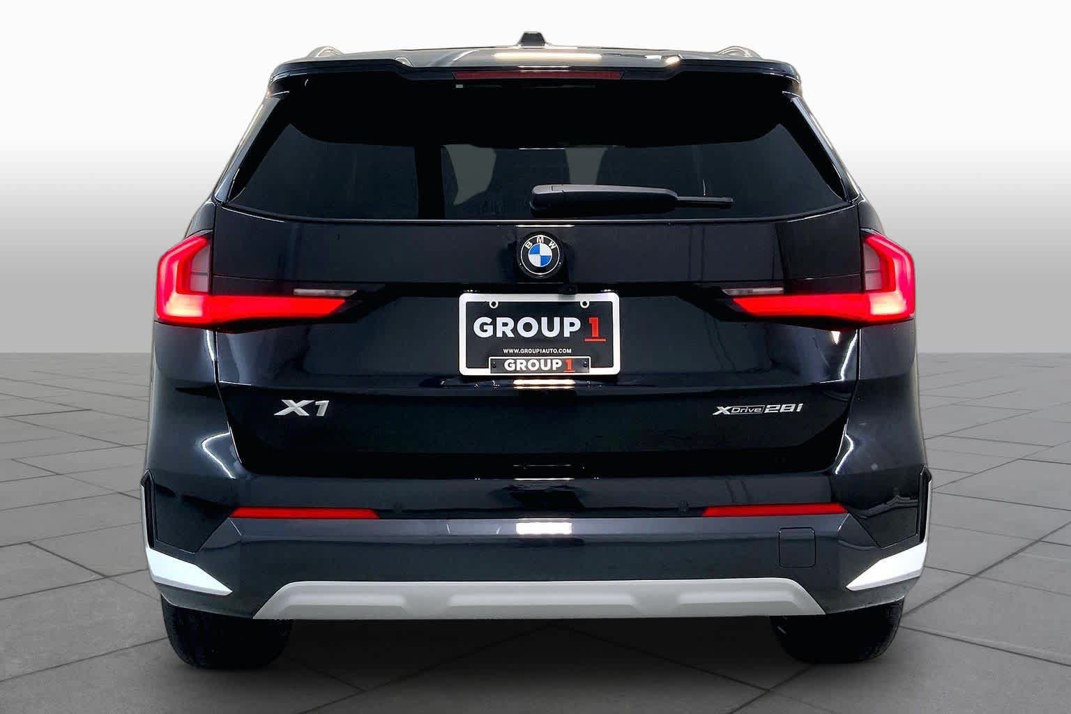 New 2026 BMW X1 xDrive28i w/ Technology Package AWD/4WD image 4