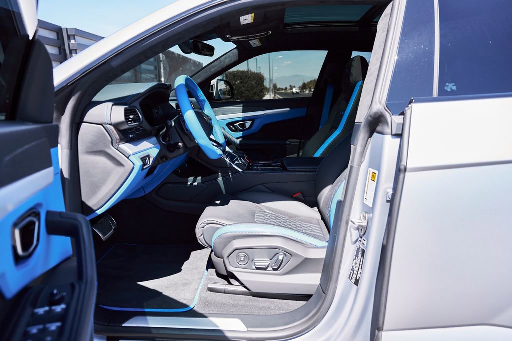 Used 2024 Lamborghini Urus S image 31