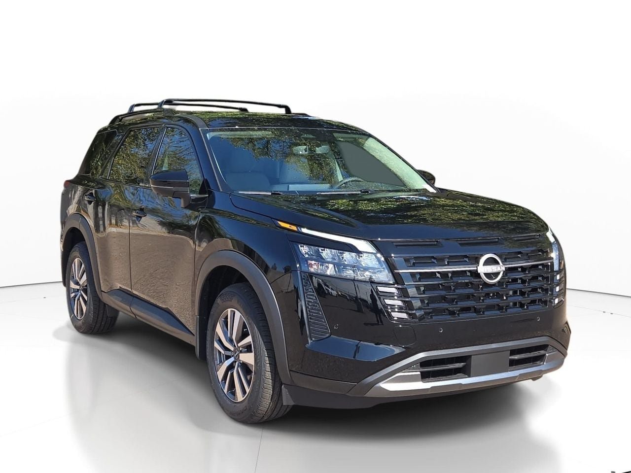 New 2026 Nissan Pathfinder SL FWD image 3