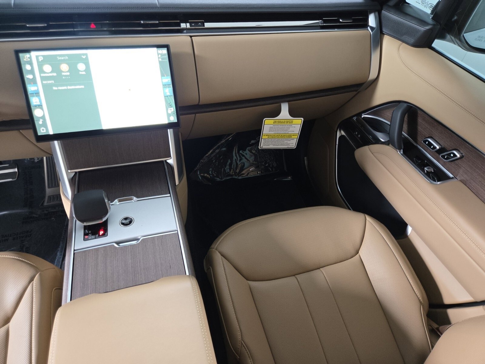 New 2025 Land Rover Range Rover SE image 17