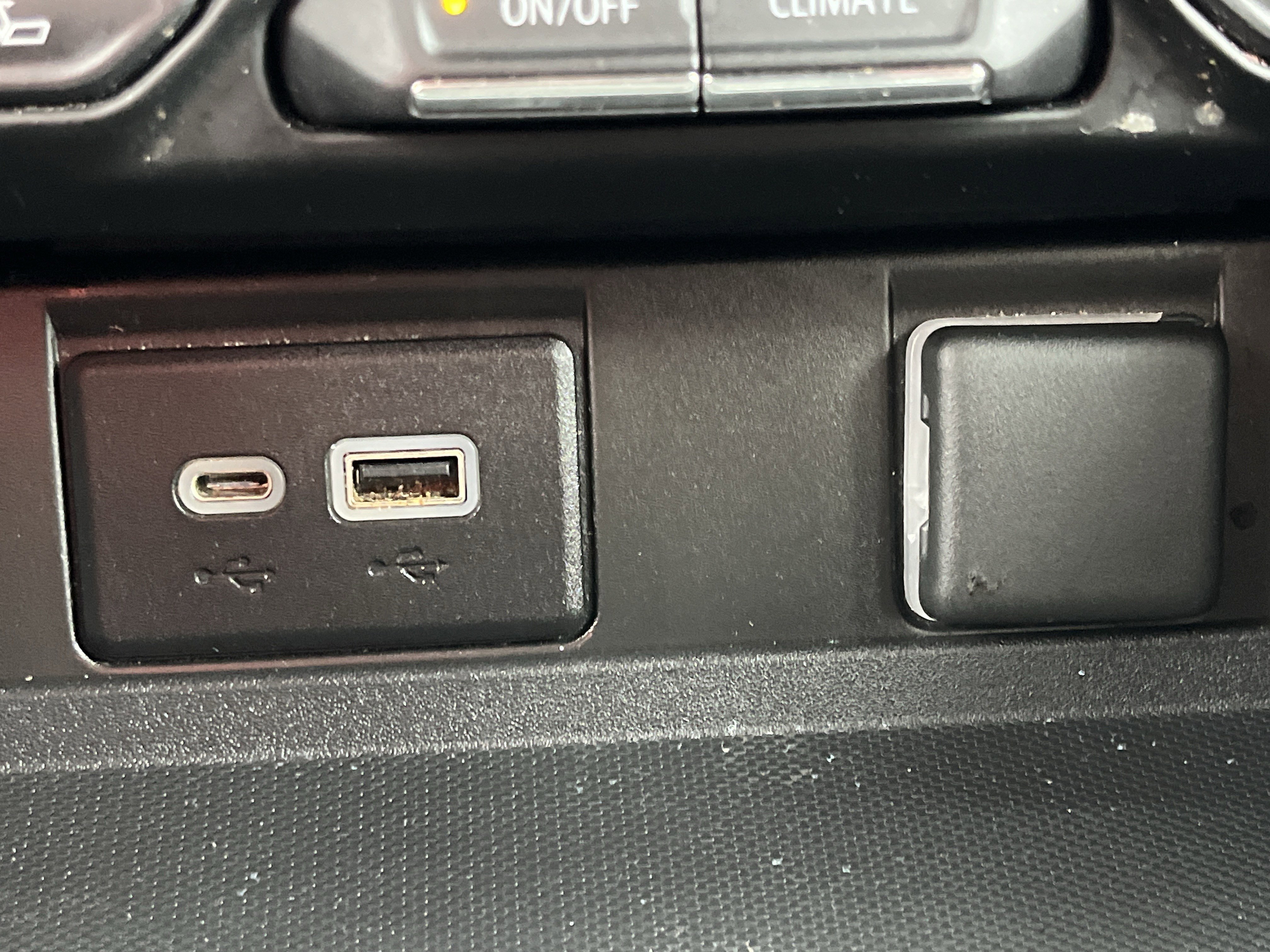 Used 2021 Chevrolet Tahoe Z71 w/ Z71 Off-Road Package image 8